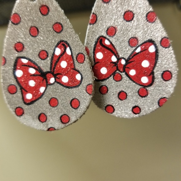 Hand Painted Leather Bow and Dot Earrings!! - Picture 3 of 5